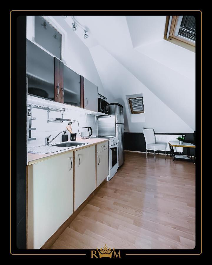 Rm Luxury Apartment In Prague • 6 People • Free Parking • Pets ภายนอก รูปภาพ