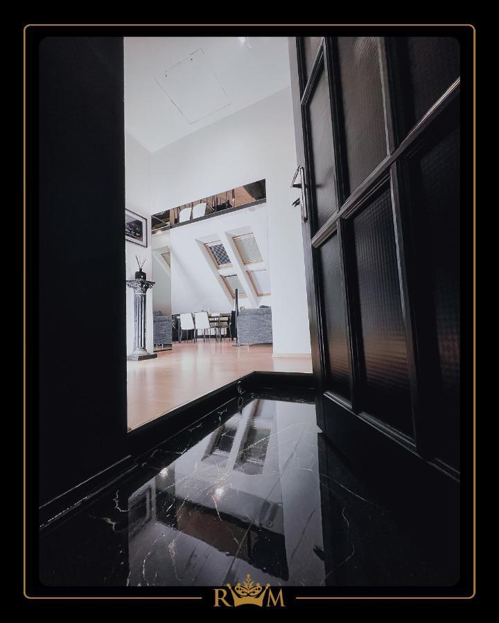 Rm Luxury Apartment In Prague • 6 People • Free Parking • Pets ภายนอก รูปภาพ